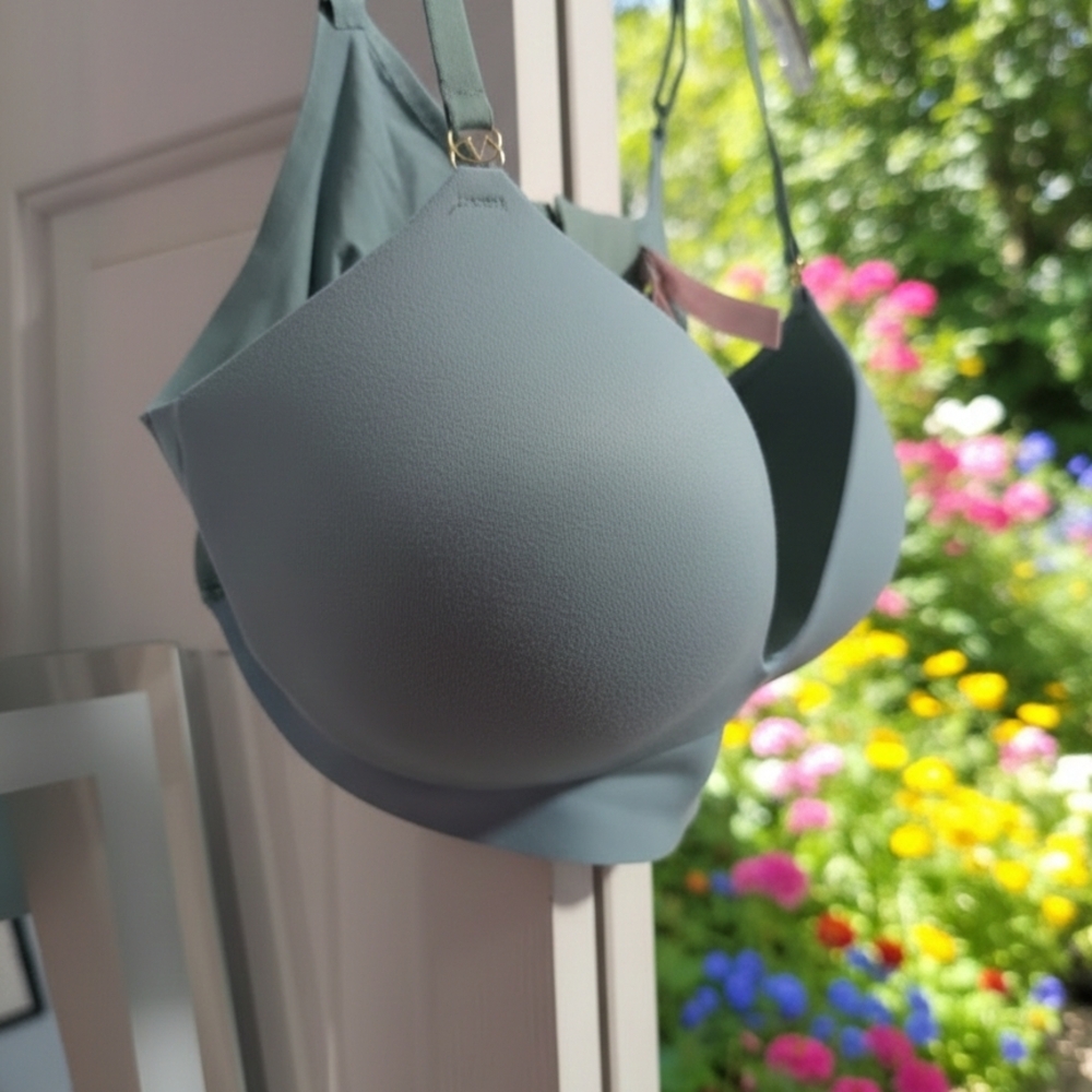 Victoria’s Secret Love Cloud Smooth Wireless Push-Up Plunge Bra Sage Green 38C - Picture 6 of 13